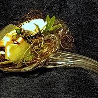 Fiore di vetro con fioretti sintetici