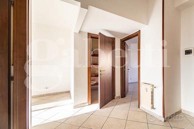 2º Piano 75 Mq con Posto Auto Libero Subito