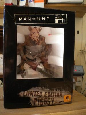 A.A.A  Manhunt Piggsy la statua