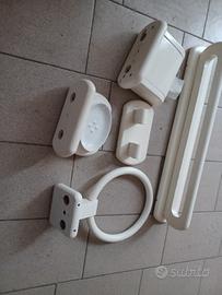 oggettistica  bagno legno bianco