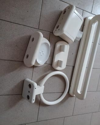 oggettistica  bagno legno bianco