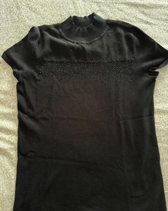 Maglia nera per le mezze stagioni con strass e per