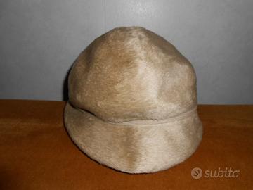 Cappelli donna in feltro vintage