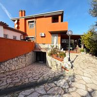 PORZIONE DI TRIFAMILIARE A MONTALTO DI CASTRO