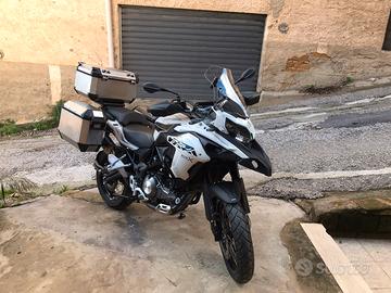 Benelli trk 502x
