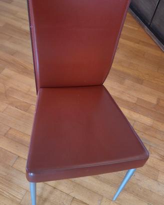 sedie in pelle e metallo bordeaux