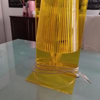 lampada di design gialla Kartell take