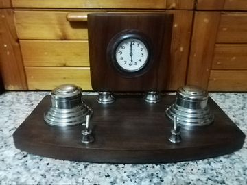 Oggetti antichi completo calamaio con orologio