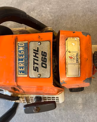 MOTOSEGA PROFESSIONALE STIHL 066