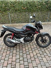 Moto honda cb125f