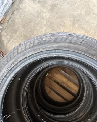 Treno 4 Pneumatici Estivi Bridgestone Dueler H/P S