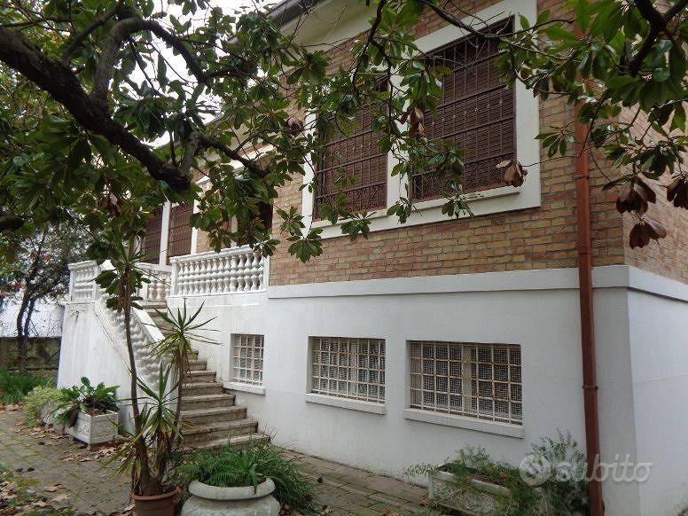 Villa di 394 m² con più di 5 locali a Rimini