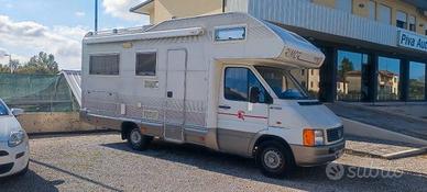 Camper mansardato