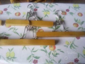 Grucce in legno per pantaloni o gonne vintage