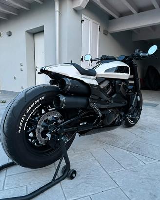 Harley sportster 1250s
