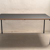 Tavolo design MIDJ