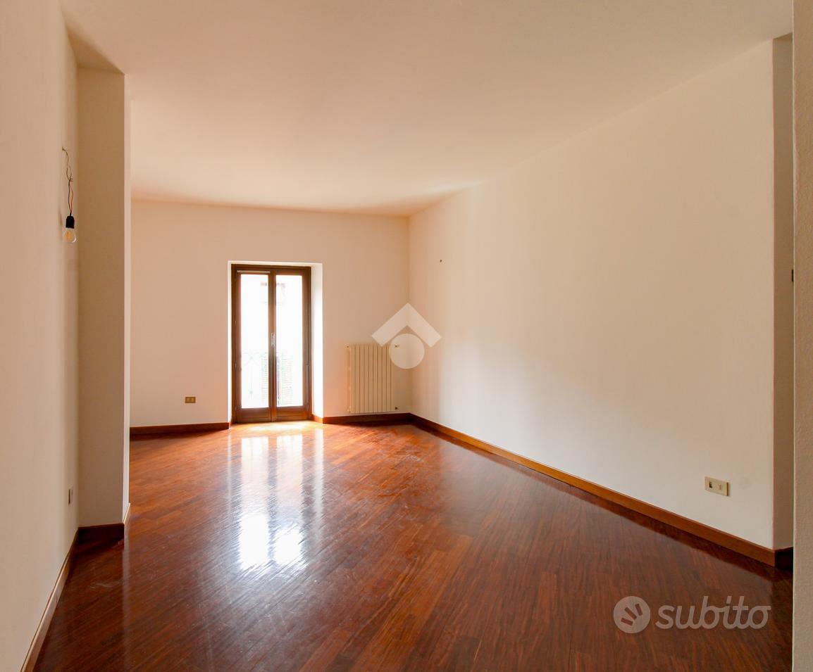 Apartment in Salò, Muro - Vista 3