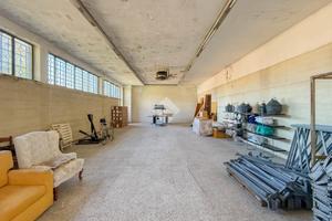 MAGAZZINO A LA VALLETTA BRIANZA