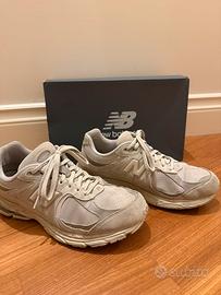 New Balance 2002R
