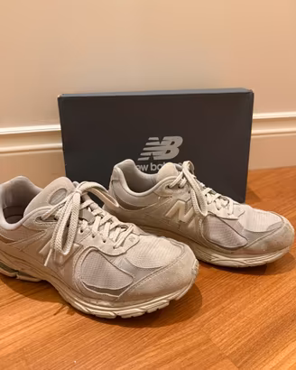 New Balance 2002R