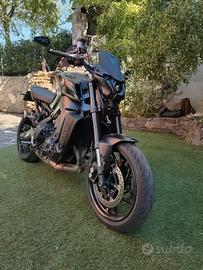 Yanaha MT09 total black 2022  