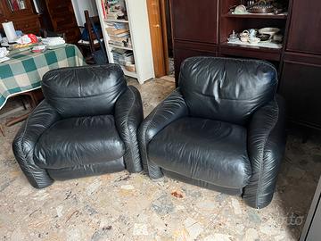 Set 2 poltrone in pelle anni ‘70 Piumotto Busnelli