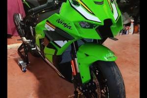 Km 2410 reali Kawasaki ninja ZX 10r