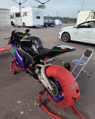 Kawasaki ZX 10 R pista