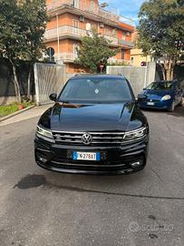 Vw Tiguan 2.0 BiTDI DSG 4Motion Advanced R-Line