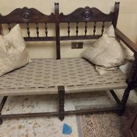 Antico salottino in Stile Rinascimentale