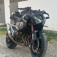 Kawasaki Z800 black edition