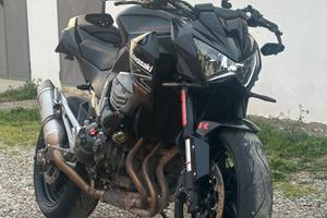 Kawasaki Z800 black edition