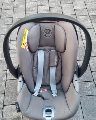 Ovetto per auto Cybex modello Cloud T i-size