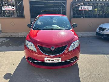 Lancia Ypsilon 0.9 TwinAir 85 CV 5 porte Metano Ec
