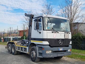 Mercedes Actros scarrabile