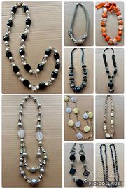 Stock di 10 collane - colori e materiali assortiti