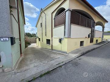 2 LOCALI A SASSARI