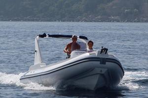 Gommone Revenger 19.50 + Yamaha 40/60