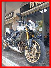Yamaha fz8 #akrapovic#mono ohlins# permute # rate