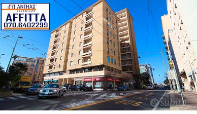 PALAZZO GENERALI: luminoso UFFICIO con 4 STANZE