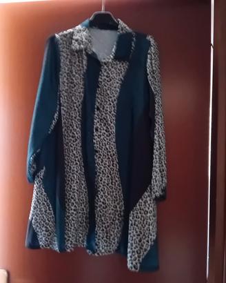   coprispalla beige e blu 