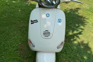 Vespa 125 ET4 2000