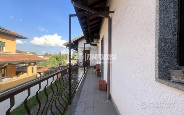 TRILOCALE IN CORTE A VILLASTANZA