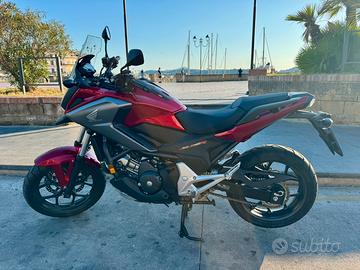 Honda NC750X DCT pari al nuovo