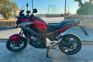 Honda NC750X DCT pari al nuovo