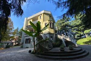 VILLA SINGOLA A CARUGATE
