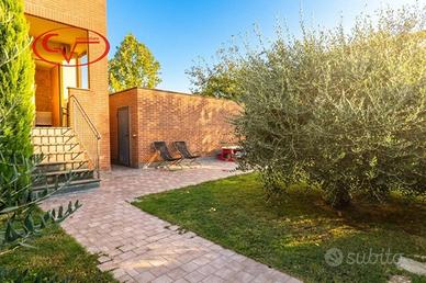 Villetta a schiera di 237 m² con più di 5 locali a