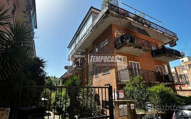 BILOCALE CON BALCONE CASSIA-TOMBA DI NERONE