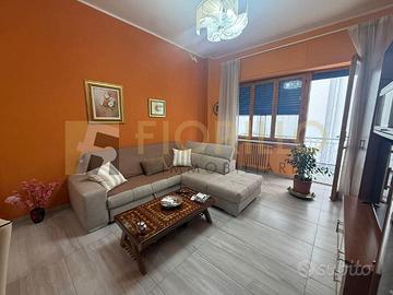 Ampio appartamento di 140 mq ristrutturato