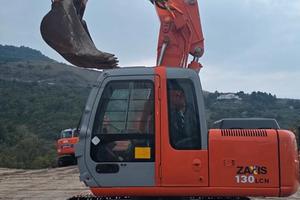 ESCAVATORE HITACHI ZX130